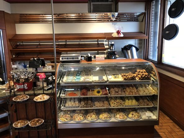 Traub's Bakery: 1020 Lincoln Avenue, Prospect Park, PA 19076